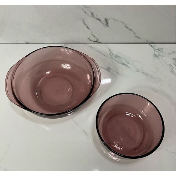 Pyrex Cranberry Set of 2 Bowls - Picture 1 of 4